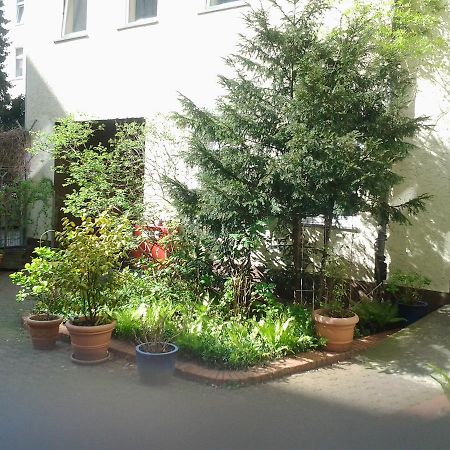 Happy Go Lucky Hotel + Hostel Schoneberg Berlin Bagian luar foto