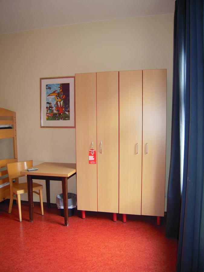 Happy Go Lucky Hotel + Hostel Schoneberg Berlin Bagian luar foto