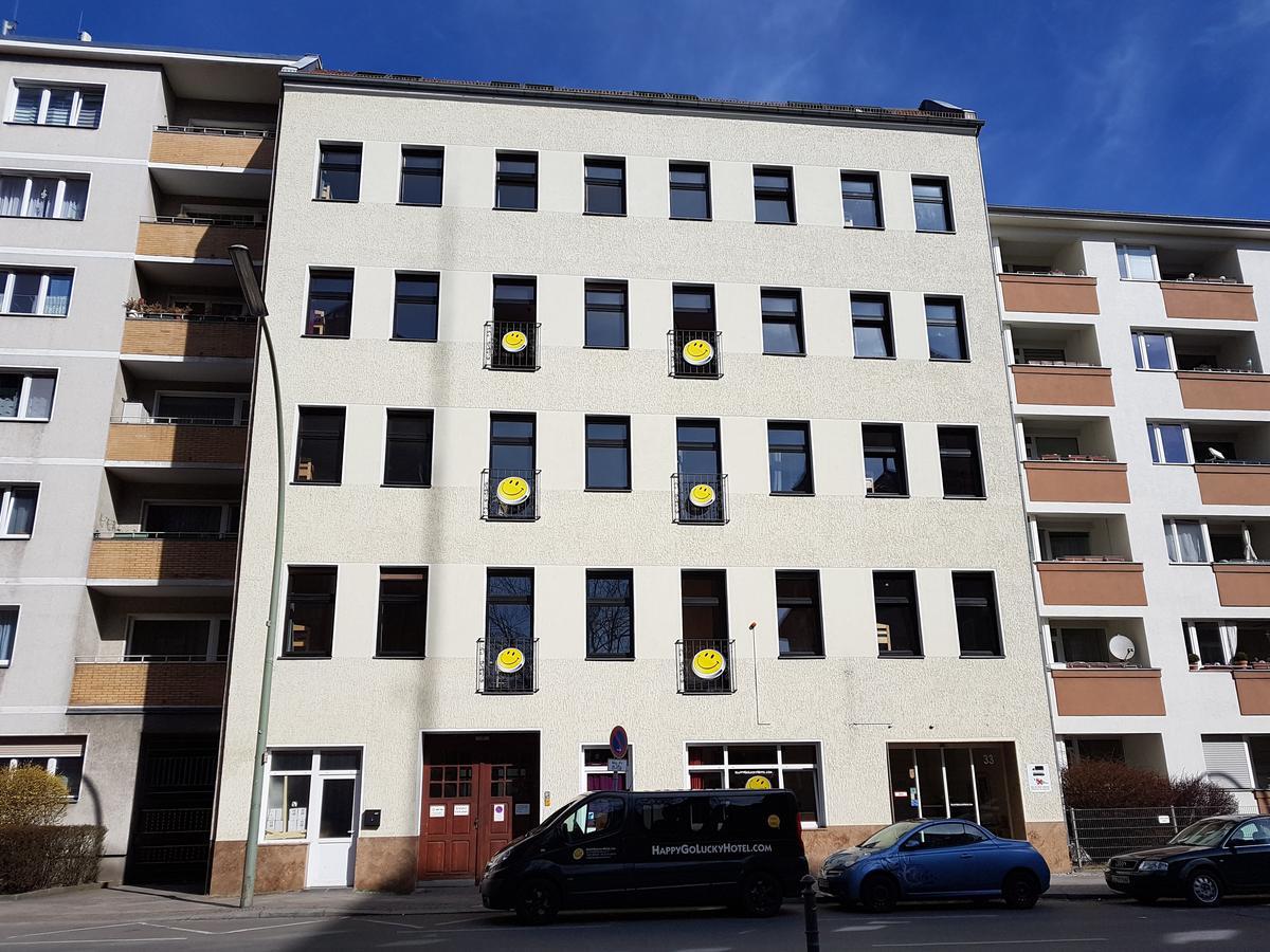 Happy Go Lucky Hotel + Hostel Schoneberg Berlin Bagian luar foto