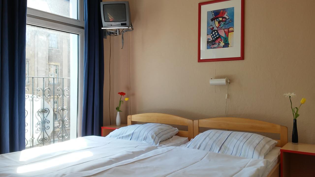 Happy Go Lucky Hotel + Hostel Schoneberg Berlin Bagian luar foto
